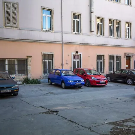 Apartman Zorica * بولا